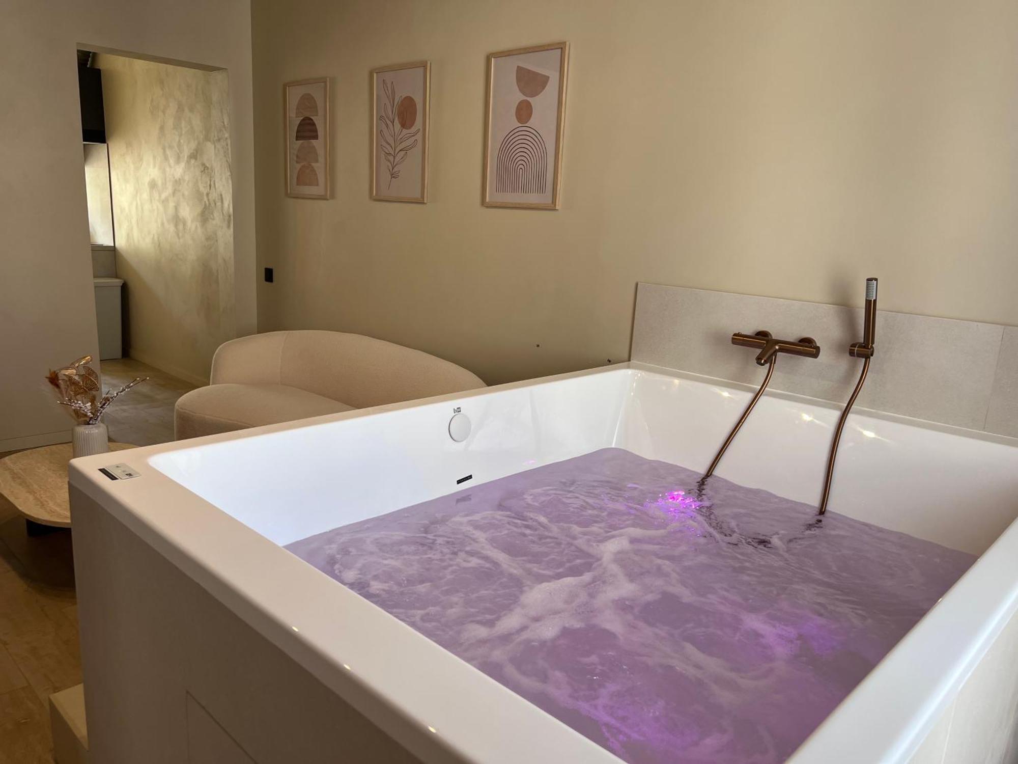 Harmony Room Suite Avec Balneo Ανζέρ Εξωτερικό φωτογραφία